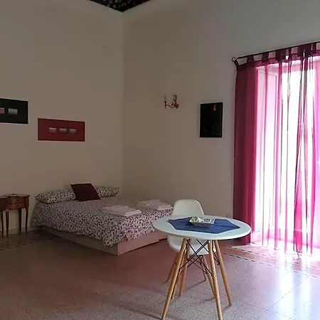 Alojamento de Acomodação e Pequeno-almoço Alchimia Napoletana 4*