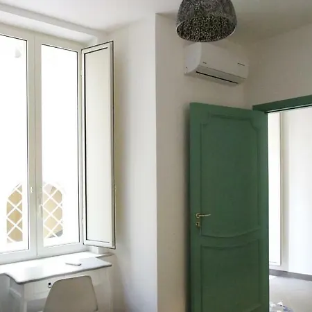 Oda ve Kahvaltı Alchimia Napoletana 4*