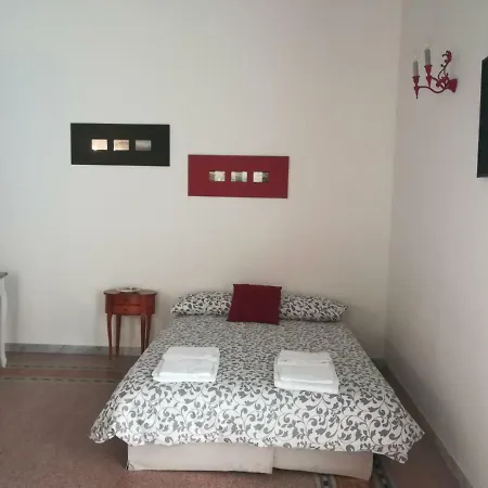 Alchimia Napoletana Bed and Breakfast 4*